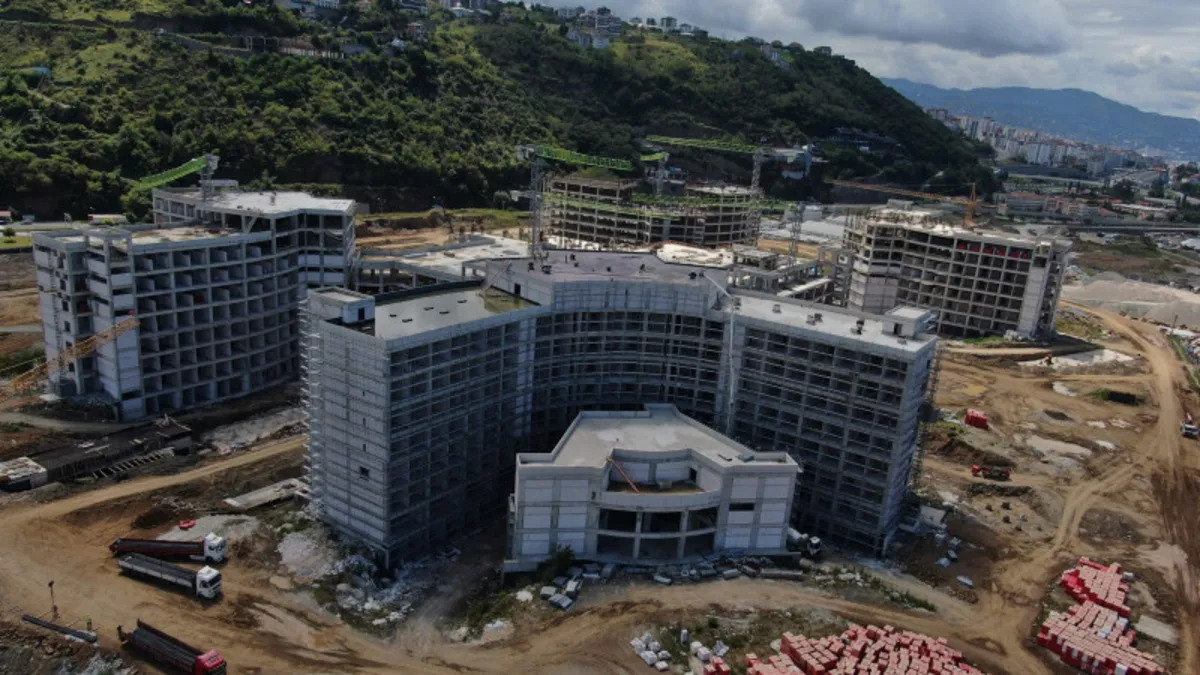 Trabzon Şehir Hastanesi’nde sona doğru: Sağlık Bakanı Memişoğlu açılış tarihini açıkladı Trabzon Şehir Hastanesi’nde sona doğru: Sağlık Bakanı Memişoğlu açılış tarihini açıkladı