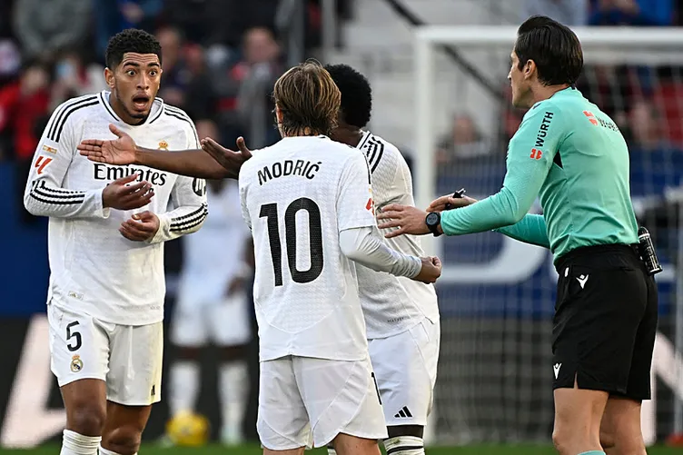 Son dakika haberi: Bomba iddiayı duyurdular: Real Madrid ligden mi çekiliyor? Osasuna maçı sonrası büyük tepki...