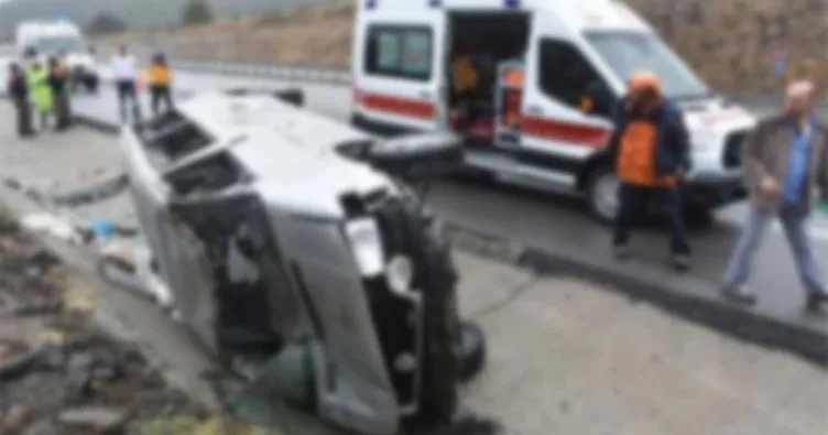 Safari minibüsü devrildi: 1 ölü, 8 yaralı