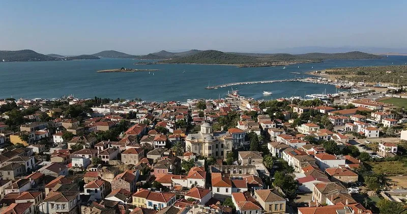 kurban bayrami nda ayvalik tiklik tiklim cunda adasi na giris 4 saat kapatildi son dakika yasam haberleri