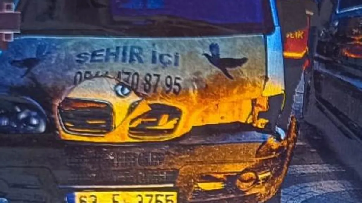 Viranşehir’de motosiklet kamyonetin altına girdi: 2 kişi yaralandı! Viranşehir’de motosiklet kamyonetin altına girdi: 2 kişi yaralandı!
