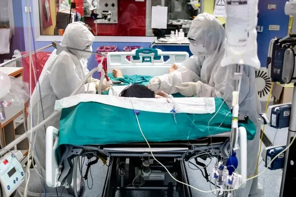 yogun bakimda yurek sizlatan