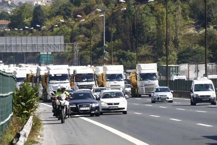 İstanbul trafiğini kilitleyen eylem