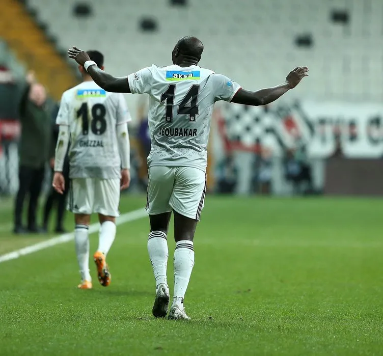 Son dakika: Beşiktaş’ın yıldızı Aboubakar’dan sürpriz hamle! Fenerbahçe’nin teklifi...