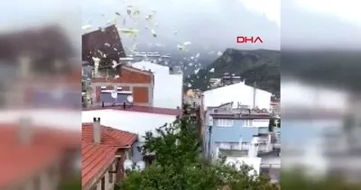SON DAKİKA: Çanakkale’de fırtınada korku dolu anlar kamerada... 3 katlı evin çatısı uçtu!