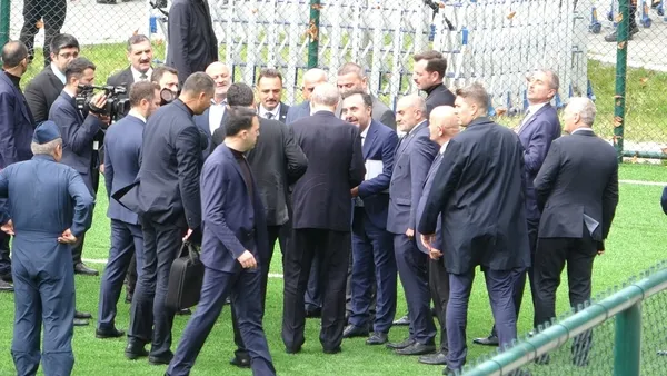 baskan-erdogan-ayderde-kentsel-donusumleri-yerinde-inceledi-1699260997466.jpg Başkan Erdoğan Ayder’de kentsel dönüşümleri yerinde inceledi