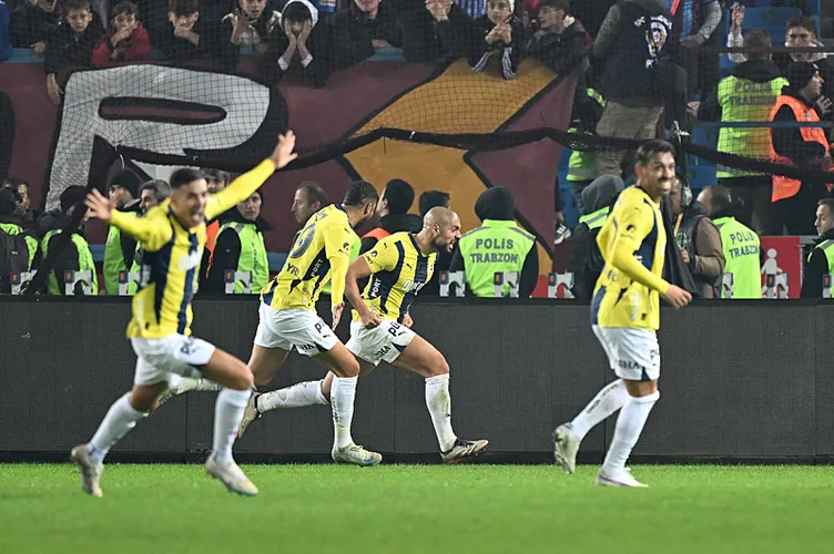 Olaylı derbi sonrası Mourinho için bomba iddia! Yakın arkadaşı servet değerindeki teklifi açıkladı...