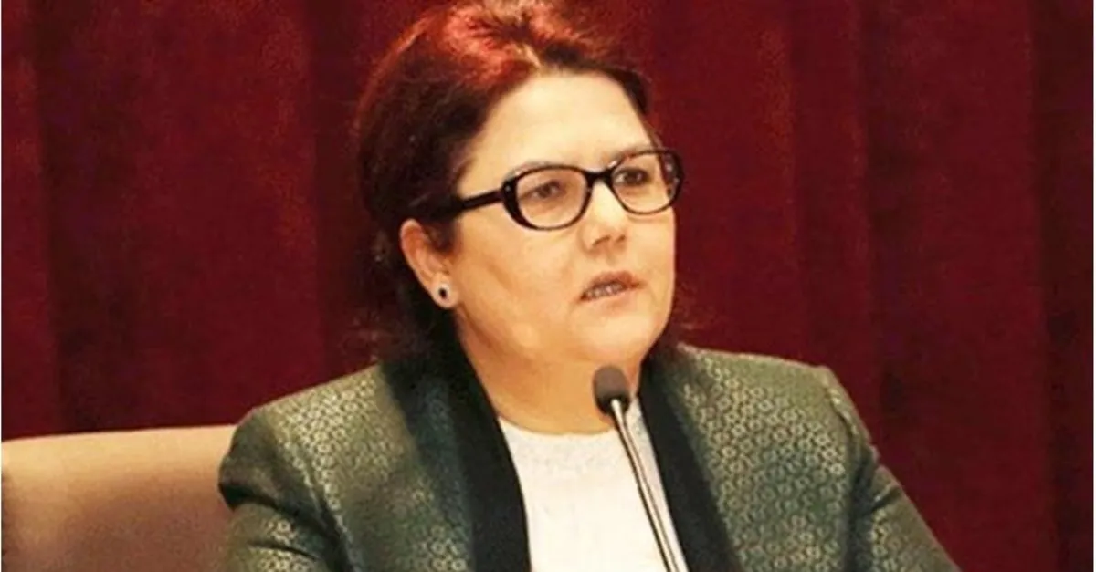 yeni aile bakani derya yanik kimdir kac yasinda ve aslen nereli aile ve sosyal hizmetler bakani derya yanik oldu galeri yasam