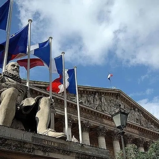 Fransız ekonomisi büyümeyi sürdürüyor