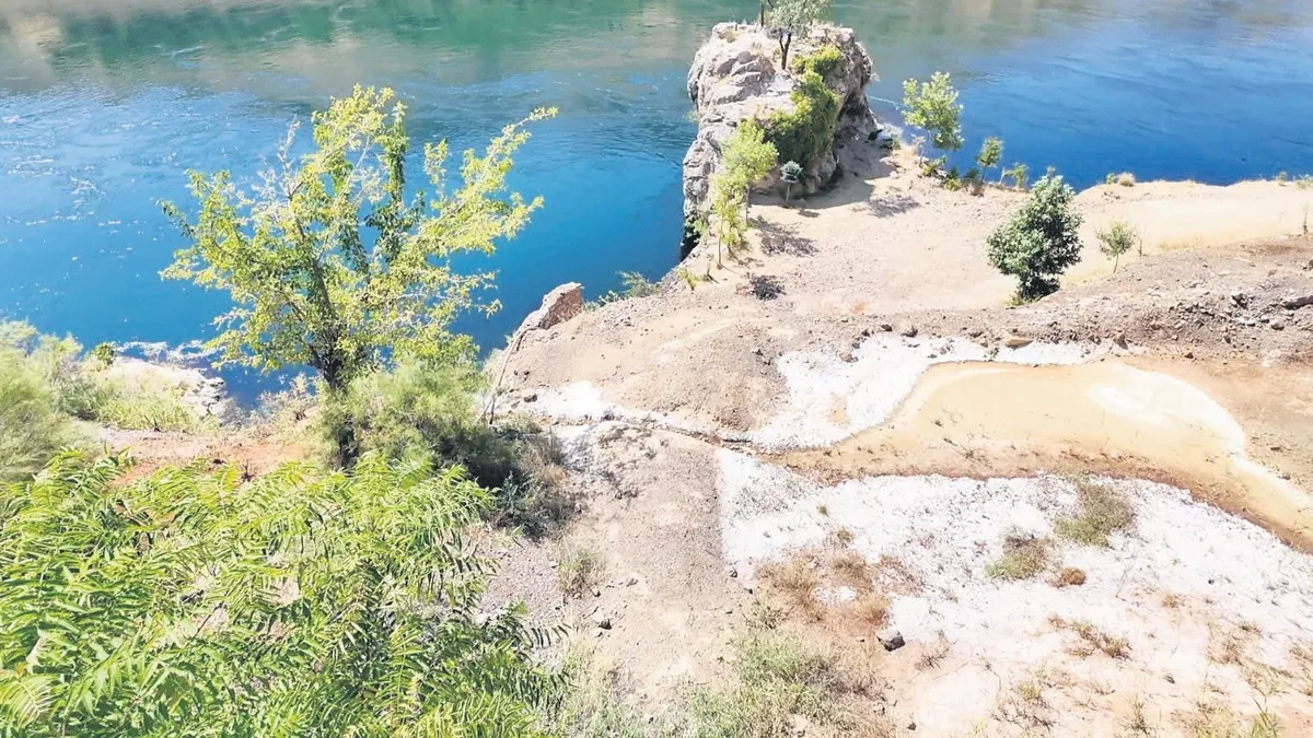 Keban’da çevre felaketi