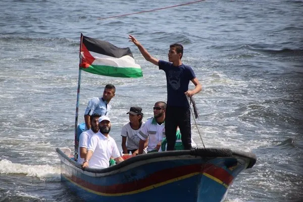 Mavi Marmara anısına denize açılan o filo kuşatıldı!