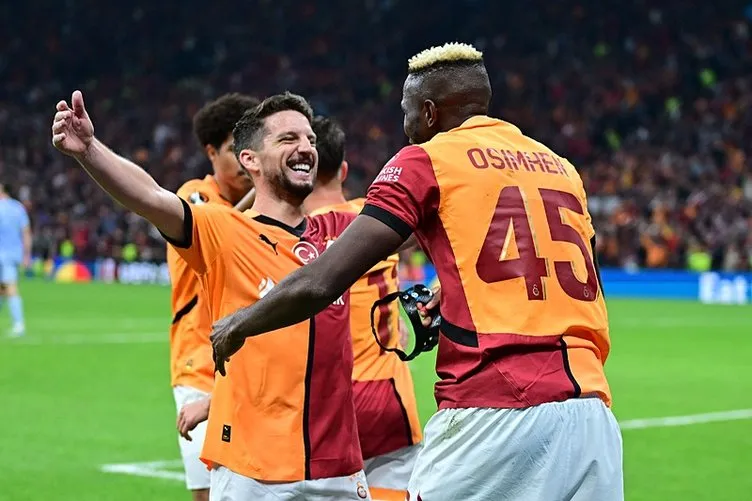 GALATASARAY TOTTENHAM YAZAR YORUMLARI | Futbol eziyeti yaşattı! Okan Buruk’a eleştiri: Niye çıkaramıyorsun?