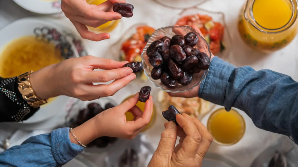 İftardan sahura kadar bunlara dikkat! Ramazan için sağlıklı beslenme rehberi İftardan sahura kadar bunlara dikkat! Ramazan için sağlıklı beslenme rehberi
