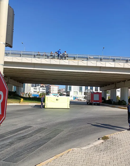 Eşini 24 yerinden bıçakladı: Beni öldürüyor kurtarın diye yardım istemiş!