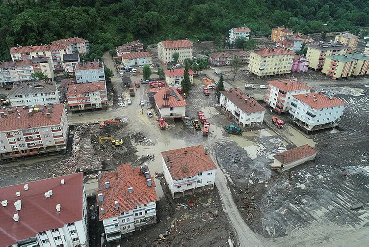 SON DAKİKA! Bakan Kurum: Sözümüzü tuttuk ilçeleri ayağa kaldırdık! Selin vurduğu Bozkurt Karadeniz’in Bodrum’u oldu