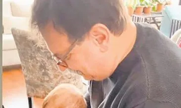 Dede torun piyano başında