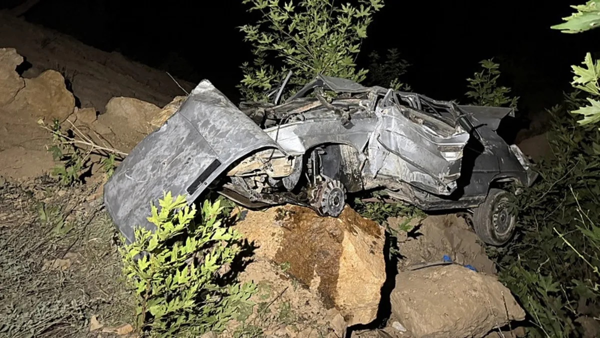 Konya'da Feci Trafik Kazası: 5 Can Yitirildi, Cenazeler Toprağa Veriliyor