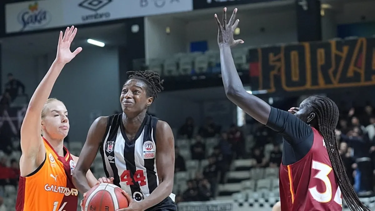 Derbide gülen taraf Galatasaray oldu!