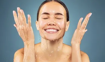 Yüzünüzü temizlerken buna dikkat:Musluk suyu cildinizi mahvediyor!