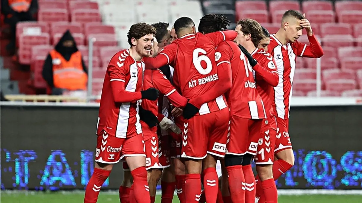 Samsunspor’dan TFF’ye başvuru: “Yabancı hakem istiyoruz” Samsunspor’dan TFF’ye başvuru: “Yabancı hakem istiyoruz”