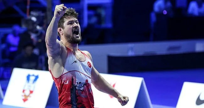 Ali Cengiz, Dünya Güreş Şampiyonası’nda altın madalyada kazandı Ali Cengiz, Dünya Güreş Şampiyonası’nda altın madalyada kazandı