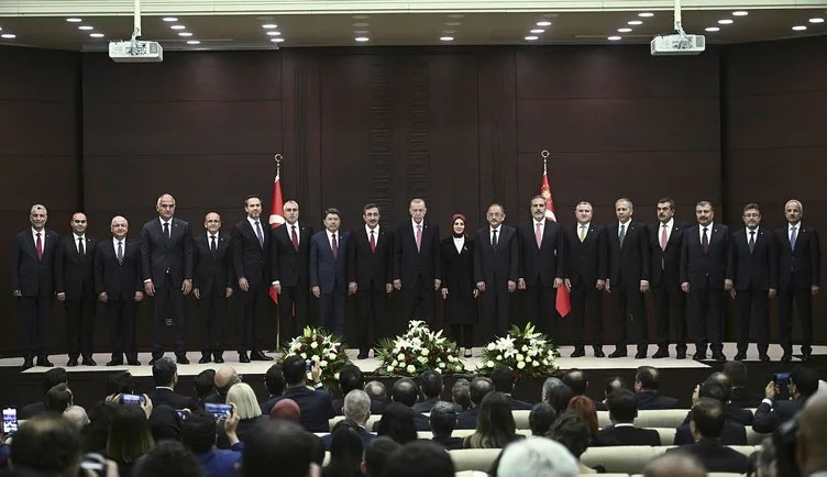 SON DAKİKA | Başkan Erdoğan’ın yeni A takımı belli oldu! Yeni Kabine Listesi’nde yer alan bakanlar kimdir?