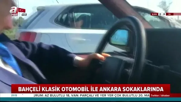Devlet Bahçeli, klasik otomobili ile Ankara caddelerini gezdi