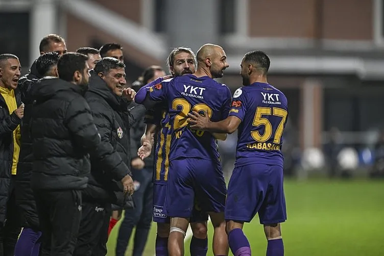 Son dakika haberleri: Eyüpspor - Fenerbahçe maçında ortalık karıştı! Ardan Turan oyundan atıldı...