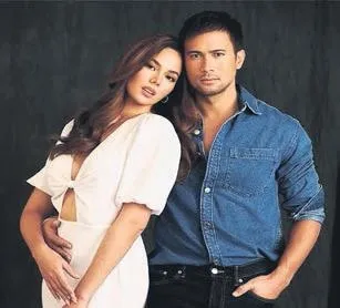 Nişanlısından ayrıldı, soluğu Türkiye'de aldı! Kainat Güzeli bakın aşk acısına çareyi nasıl buldu...