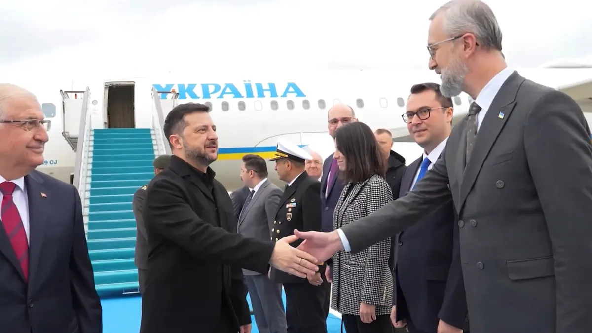 Ukrayna Devlet Başkanı Volodimir Zelenskiy İstanbul'a geldi