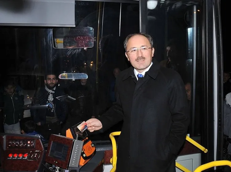 Tuzlaspor futbolcuları maça belediye otobüsü ile gitti