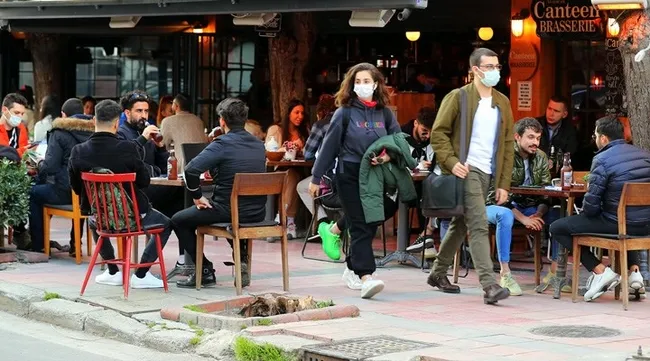 Son dakika: Tam kapanma sonrası 3 aşamalı normalleşme planı! Kafeler açılacak mı? Sokağa çıkma yasağı kalkacak mı?