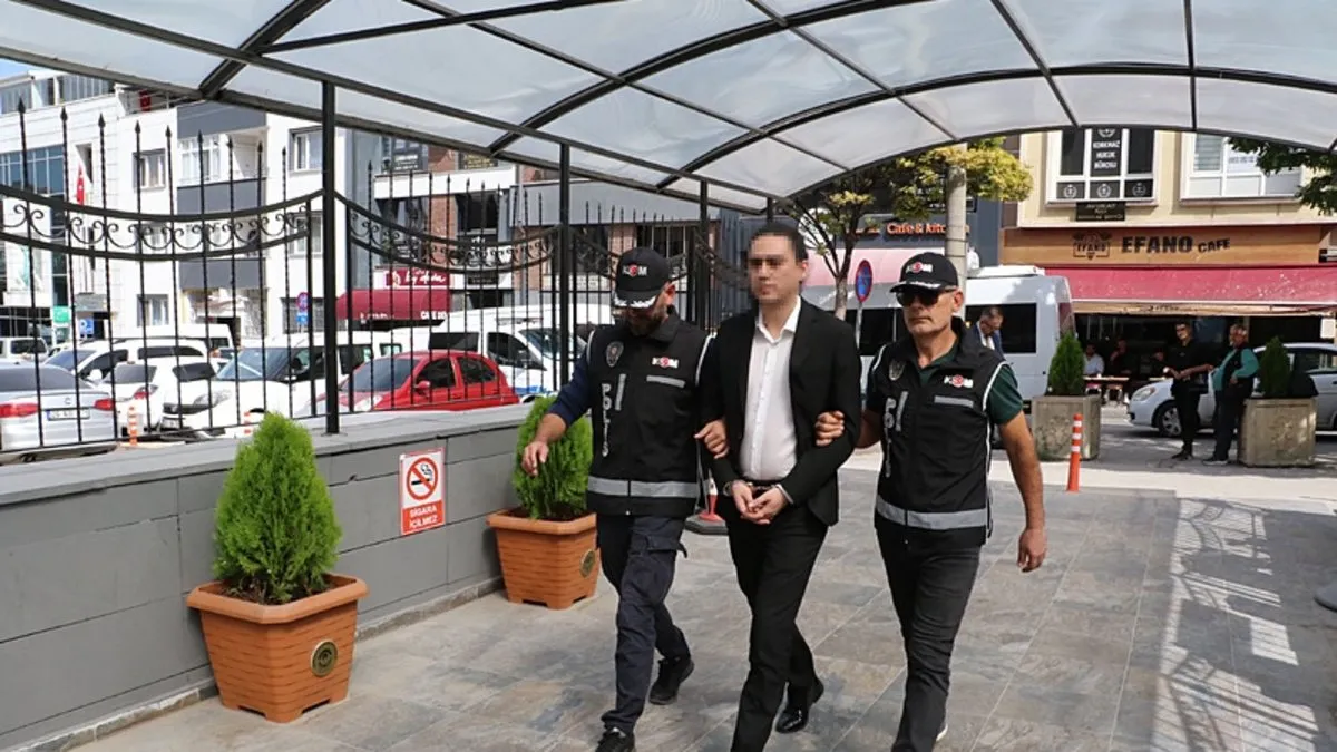 Eskişehir'de zimmetine 1,5 milyon lira geçiren bankacı gözaltında