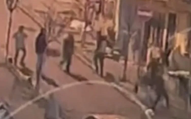 Dallas değil İstanbul: Kardeşlerini kovalayıp bacaklarına sıktı! Sebebi şaşırttı