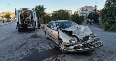 Otomobil minibüse çarptı: 3 yaralı #kirikkale