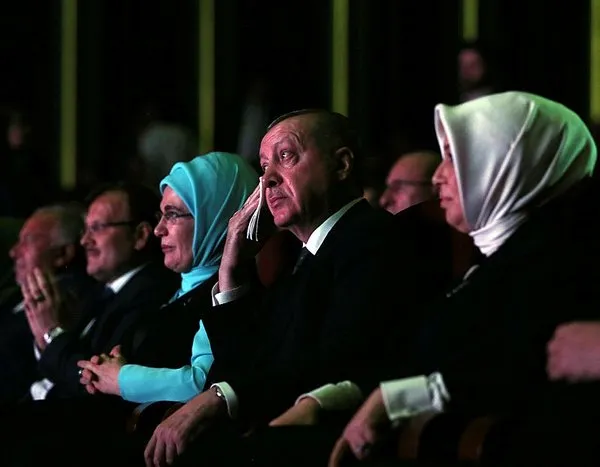 Cumhurbaşkanı Erdoğan Beştepe'de Romanlarla buluştu!