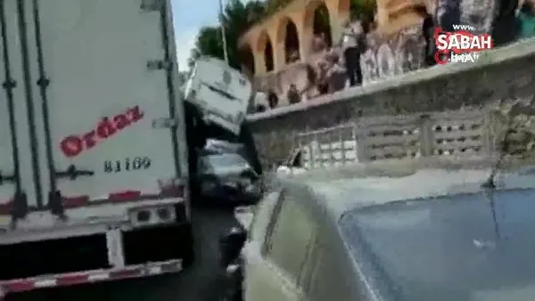 Meksika’da freni patlayan tır 22 aracı ezdi: 44 yaralı | Video