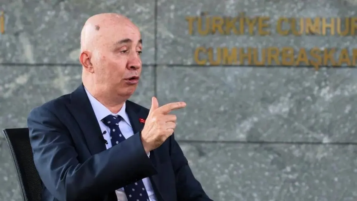 Turgut Aslan 15 Temmuz'u gençlere anlatmanın önemini vurguluyor.