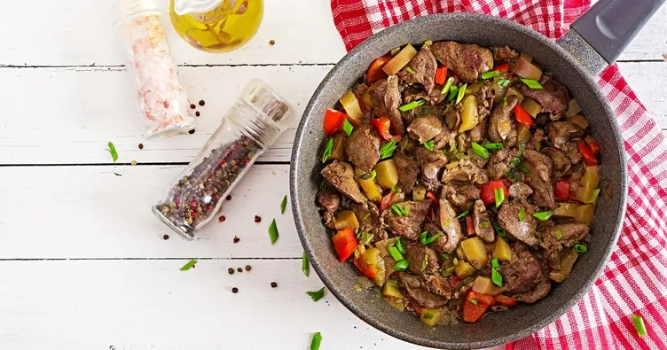 Yumuşacık lezzetiyle nefis et sote tarifi ve yapılışı! Evde kolay et Yumuşacık lezzetiyle nefis et sote tarifi ve yapılışı! Evde kolay et