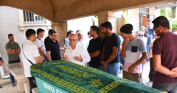 Eski AK Parti Salihli İlçe Başkanı Mahmut Börekçigil kalp krizi geçirerek hayatını kaybetti