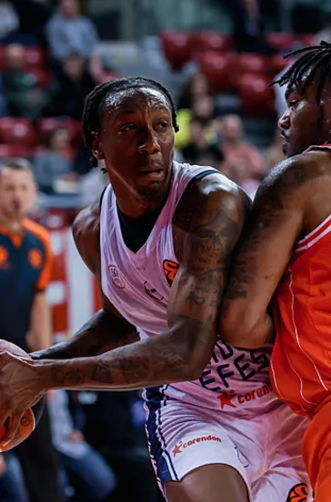 Anadolu Efes, Hapoel’e mağlup!