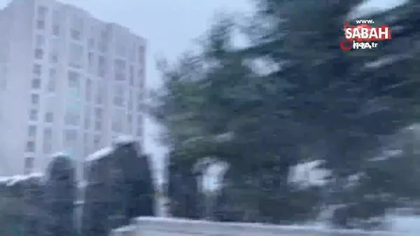 İstanbul Beylikdüzü'nde şiddetli kar yağışı etkili oluyor | Video