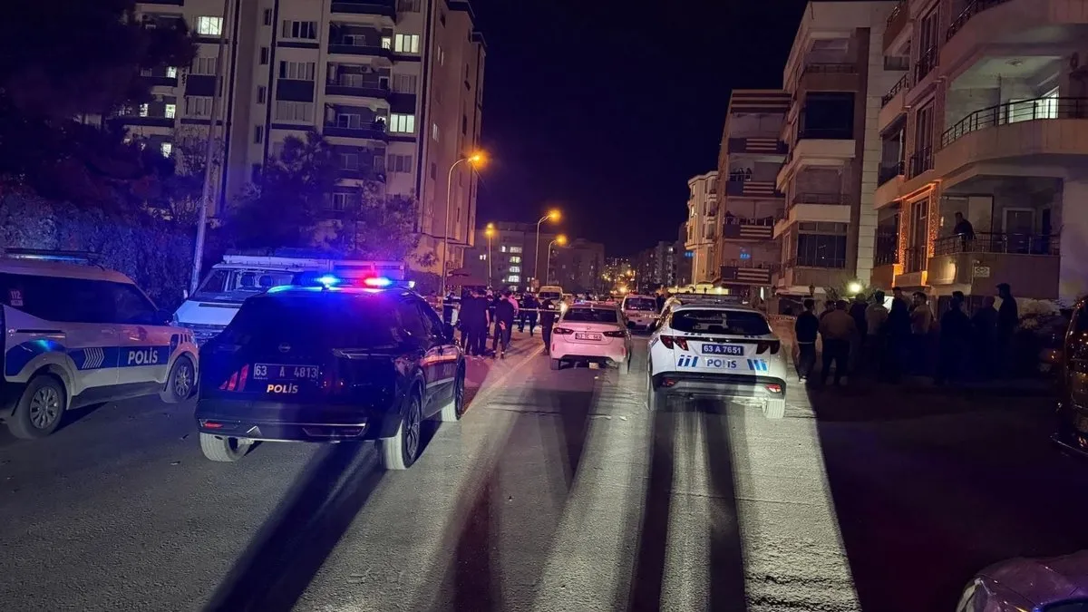 Şanlıurfa’da sünnet düğününe silahlı saldırı: 1 ölü, 6 yaralı Şanlıurfa’da sünnet düğününe silahlı saldırı: 1 ölü, 6 yaralı