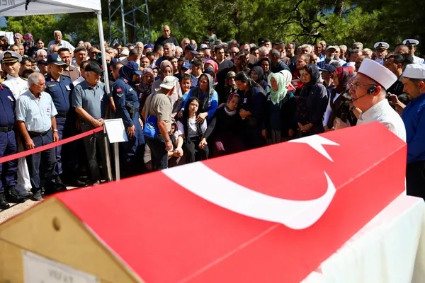 girnedeki-faciada-can-veren-uzman-cavus-son-yolculuguna-ugurlandi-1788348078313.jpg
