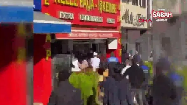 Esenyurt'ta zabıta ve esnafın tekmeli yumruklu birbirine girdiği saksı kavgası kamerada! | Video