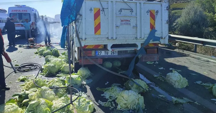 Mersin’de itfaiye ekiplerinin hızlı müdahalesi sürücüyü hayatta tuttu