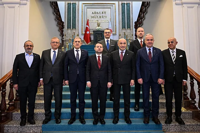 adalet-bakani-gurlek-turkiye-ihracatcilar-meclisi-heyetini-kabul-etti-1773342109672.jpg Adalet Bakanı Gürlek, Türkiye İhracatçılar Meclisi heyetini kabul etti