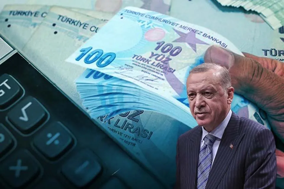 İstanbul’da Depreme Dayanıksız Bina Bırakmayacağız: Cumhurbaşkanı Erdoğan, TOKİ güvencesiyle başlatılacak kampanyayla İstanbul’da 1,5 milyon konuttan durumu acil olan 300 binini 1 yılda dönüştürmeyi hedeflediklerini açıkladı. Evlerini kendileri dönüştürmek isteyenlere de düşük faizli kredi imkanı sağlanacak. Kampanyanın detayları Çarşamba günü açıklanacak.