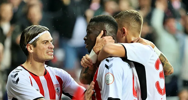 6 gollü maçta kazanan Samsunspor! 6 gollü maçta kazanan Samsunspor!