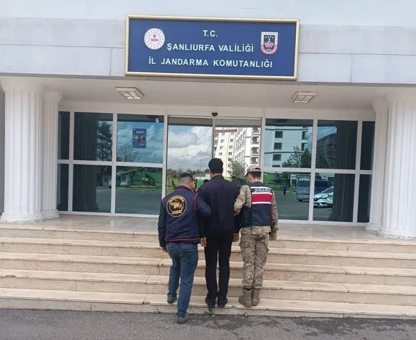 sanliurfada-ilce-ilce-operasyon-jandarma-firarilere-nefes-aldirmadi-1777102104712.jpg